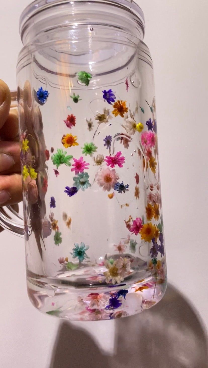 Dried flowers snow globe